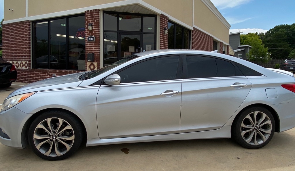 Photo 7 of this HYUNDAI SONATA