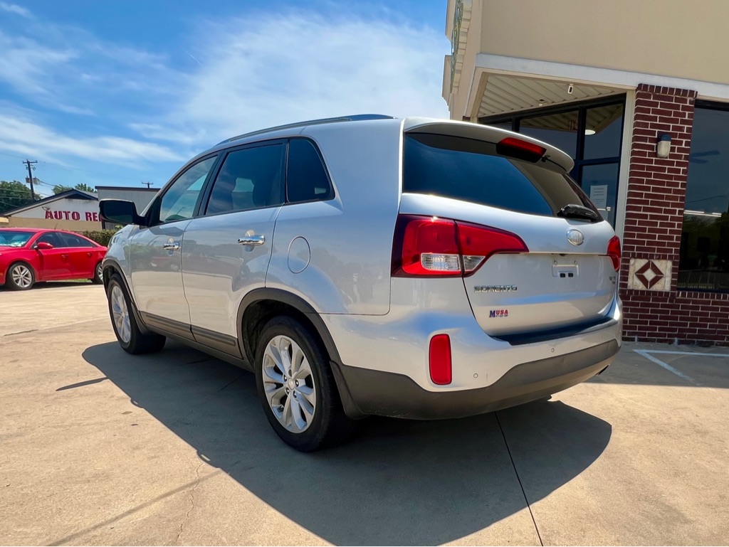 Photo 4 of this KIA SORENTO