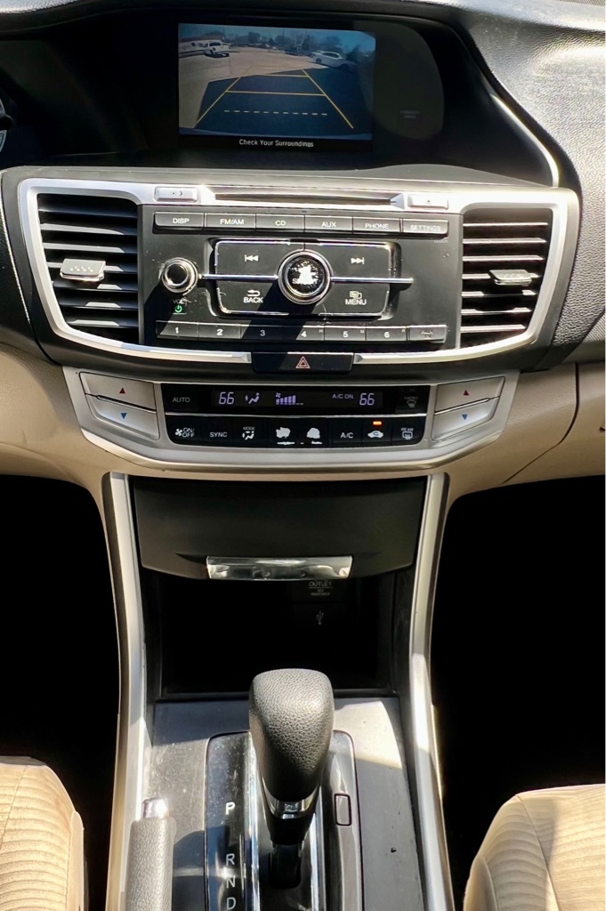 Photo 9 of this HONDA ACCORD