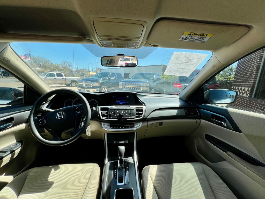 Photo 8 of this HONDA ACCORD