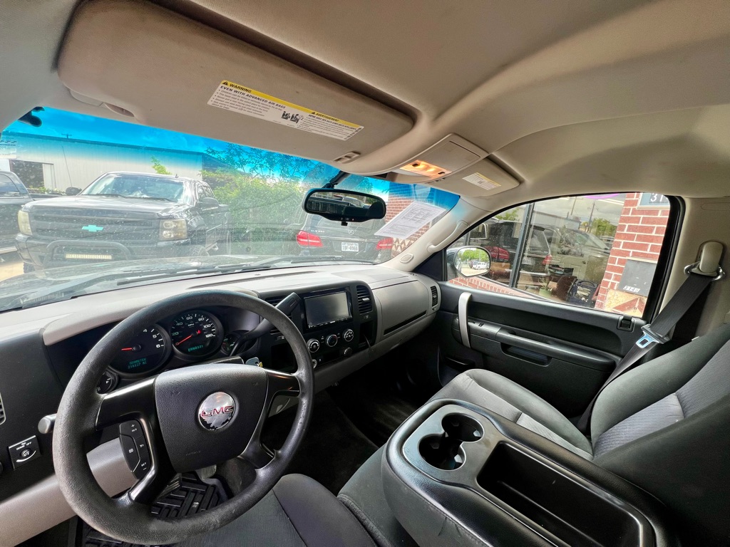 Photo 7 of this GMC SIERRA