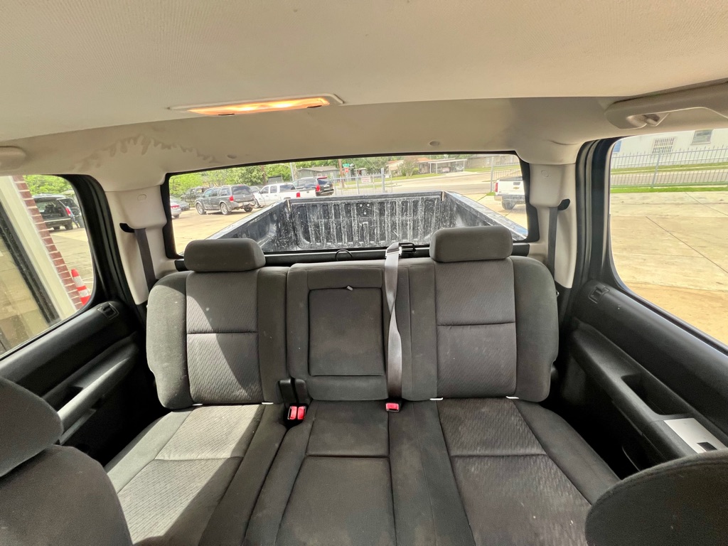 Photo 12 of this GMC SIERRA