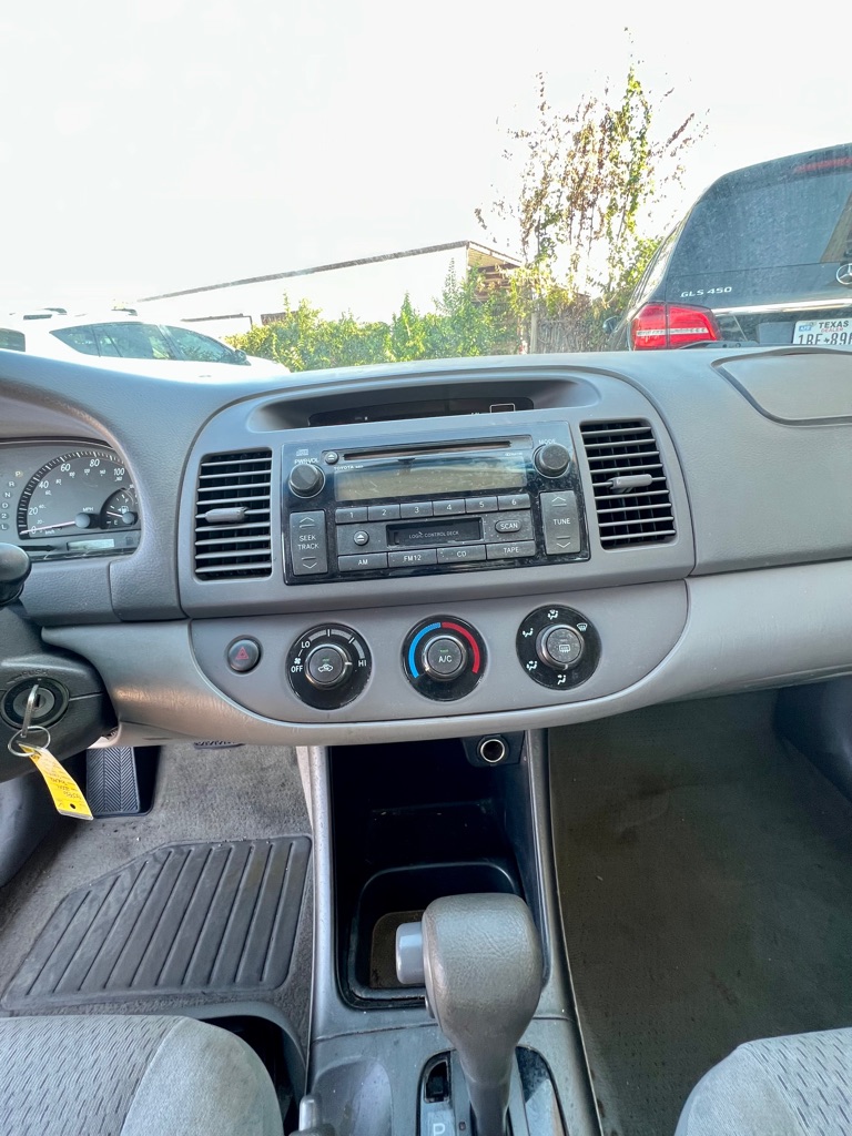 Photo 11 of this TOYOTA CAMRY