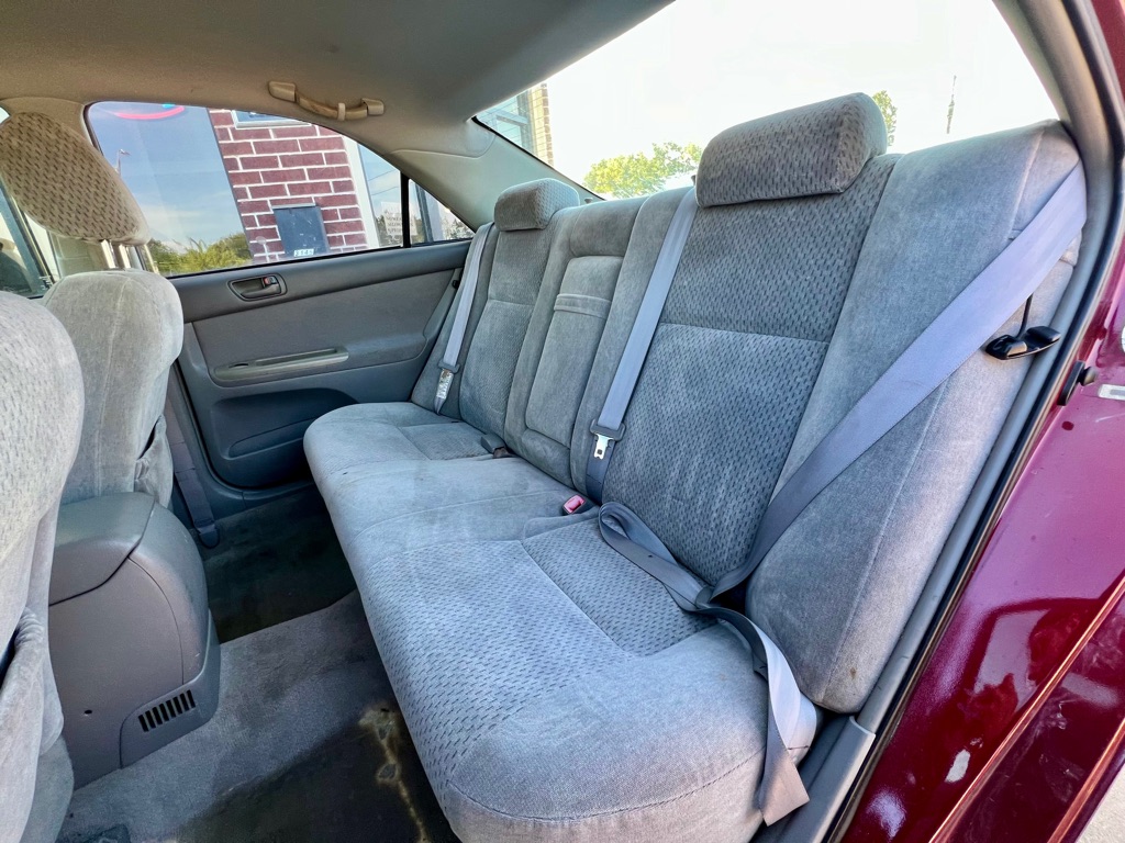 Photo 12 of this TOYOTA CAMRY