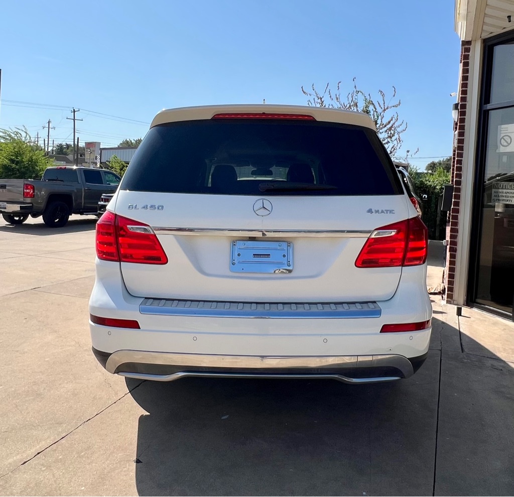 Photo 5 of this MERCEDES-BENZ GL