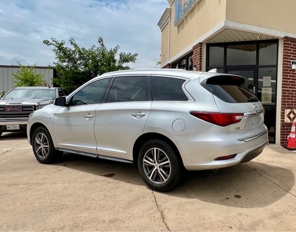 Photo 4 of this INFINITI QX60