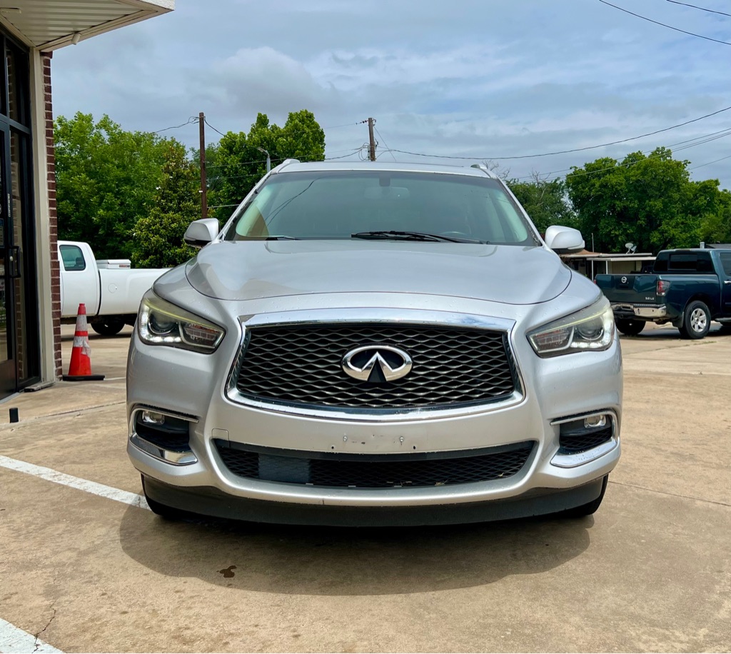 Photo 2 of this INFINITI QX60