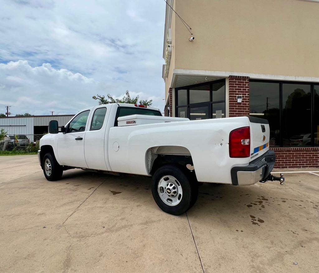 Photo 4 of this CHEVROLET SILVERADO 2500