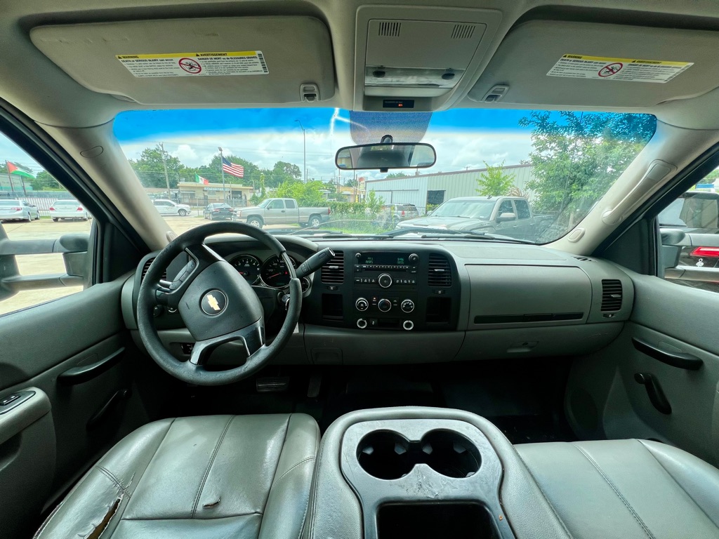 Photo 8 of this CHEVROLET SILVERADO 2500