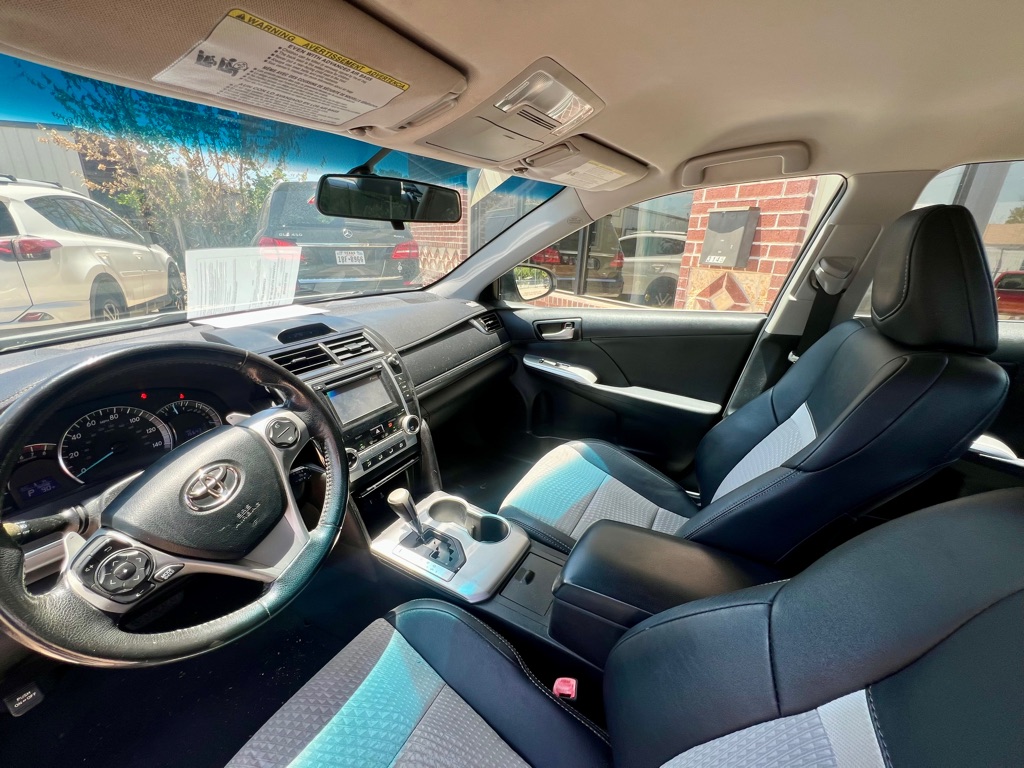Photo 8 of this TOYOTA CAMRY