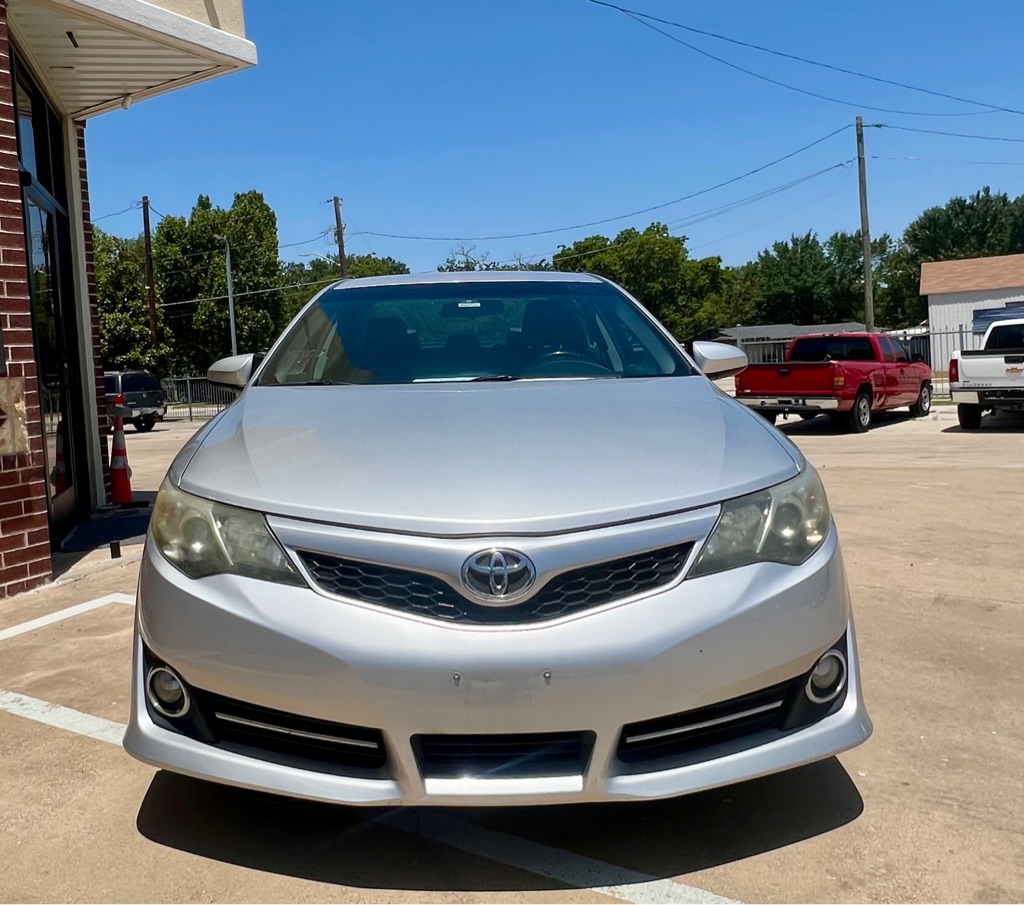 Photo 2 of this TOYOTA CAMRY