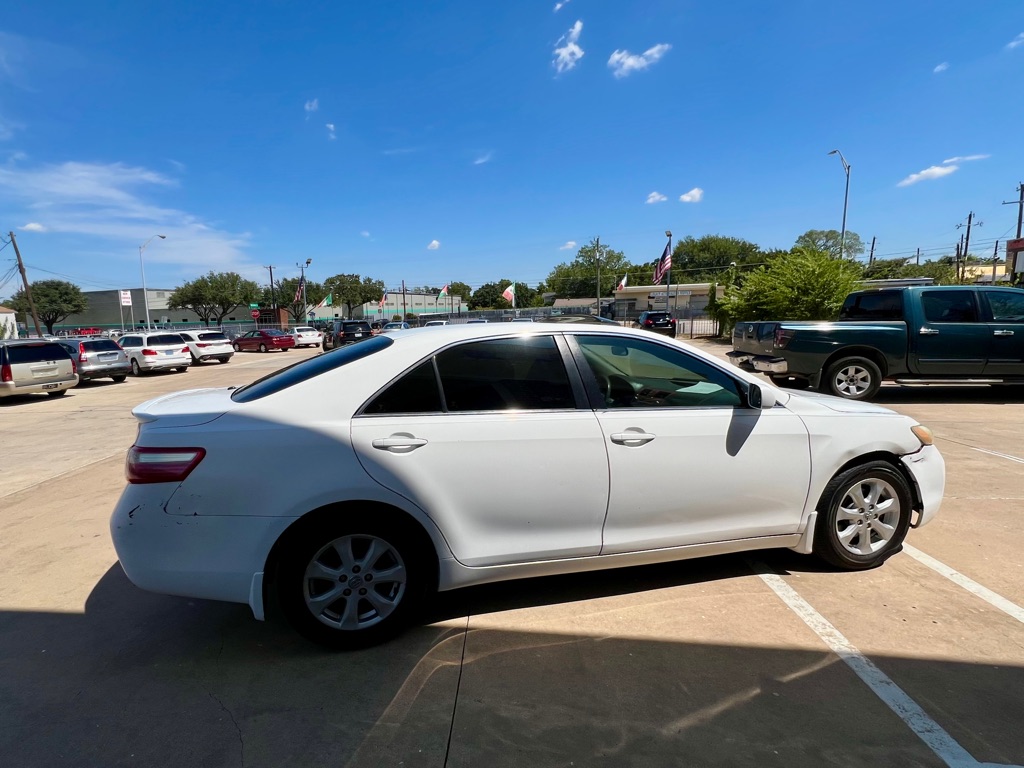 Photo 7 of this TOYOTA CAMRY