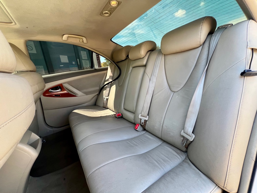 Photo 12 of this TOYOTA CAMRY