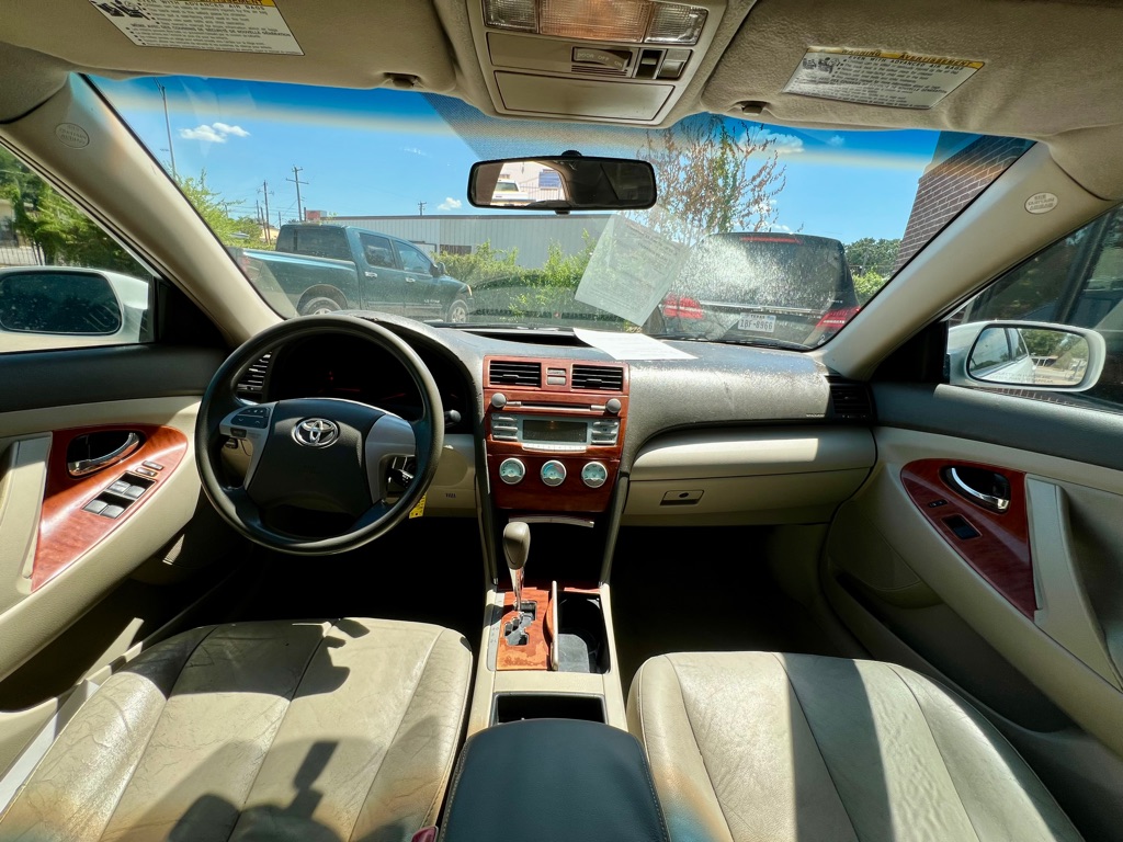 Photo 9 of this TOYOTA CAMRY