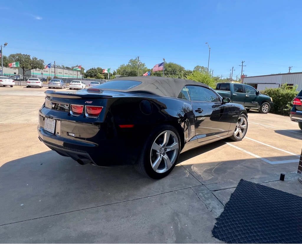 Photo 6 of this CHEVROLET CAMARO