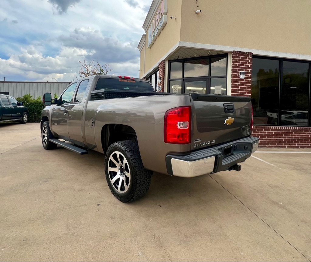 Photo 4 of this CHEVROLET SILVERADO 1500
