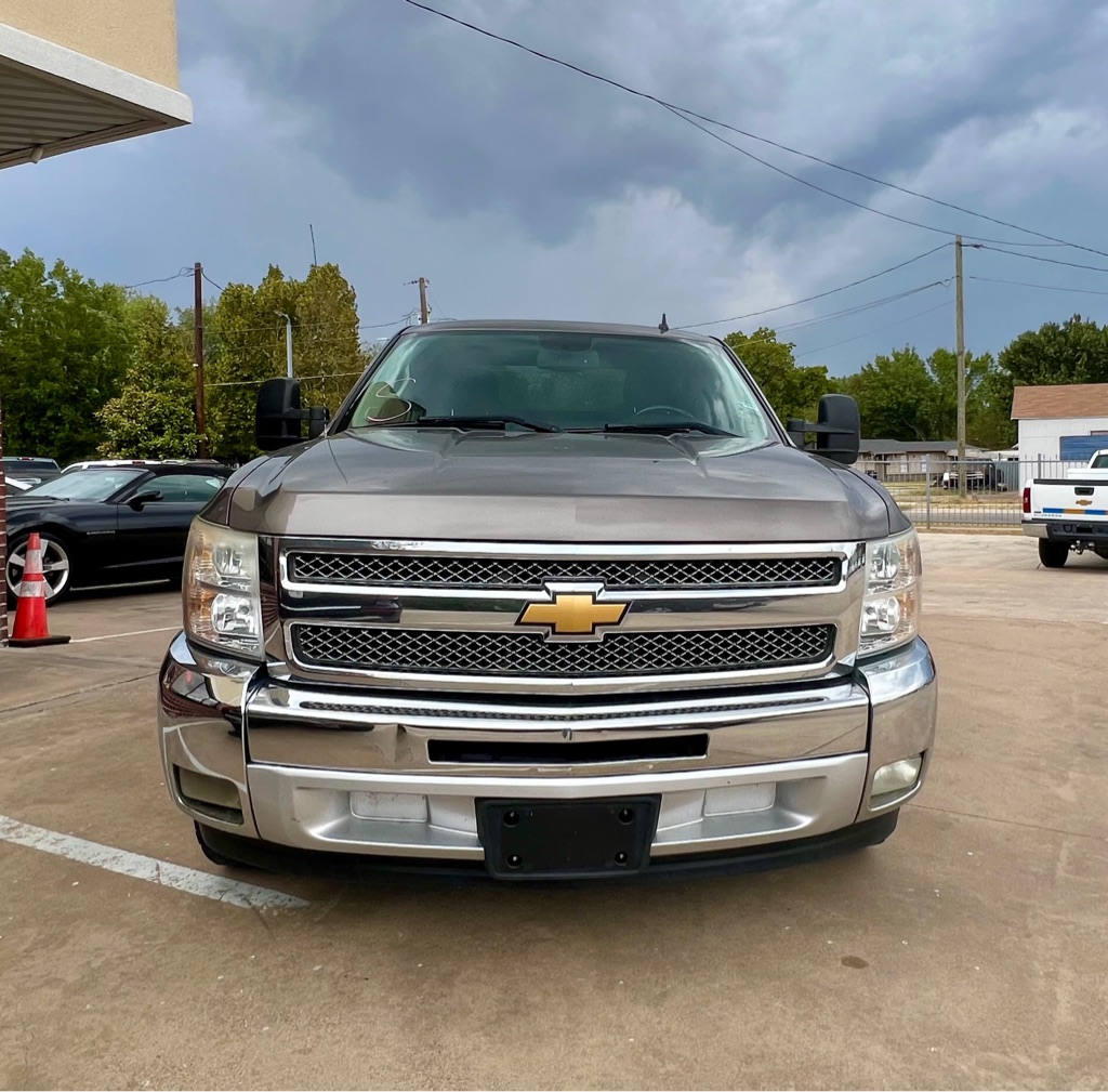 Photo 2 of this CHEVROLET SILVERADO 1500
