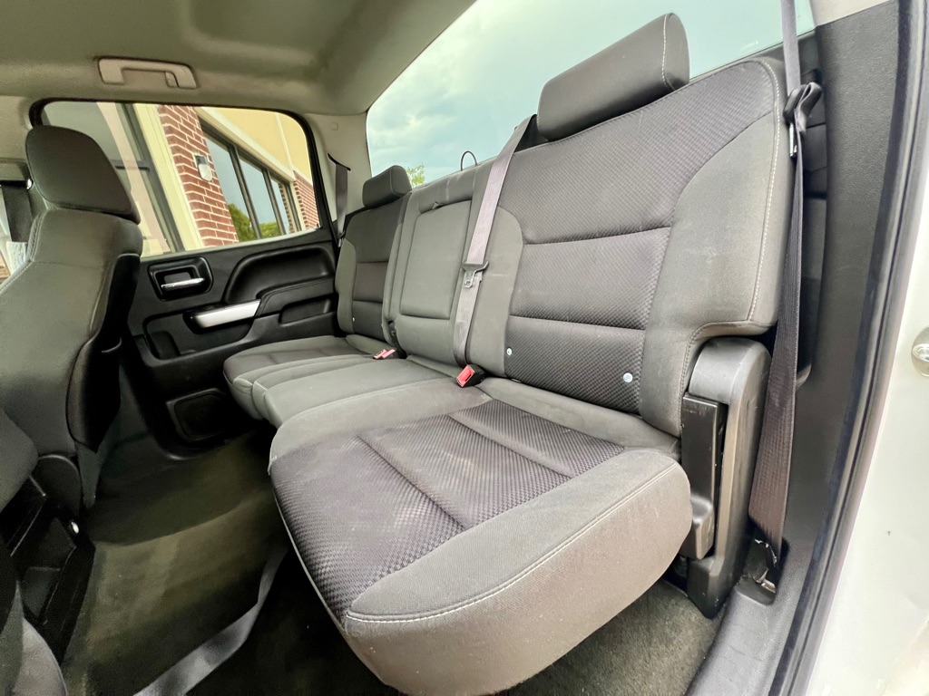 Photo 11 of this CHEVROLET SILVERADO 1500
