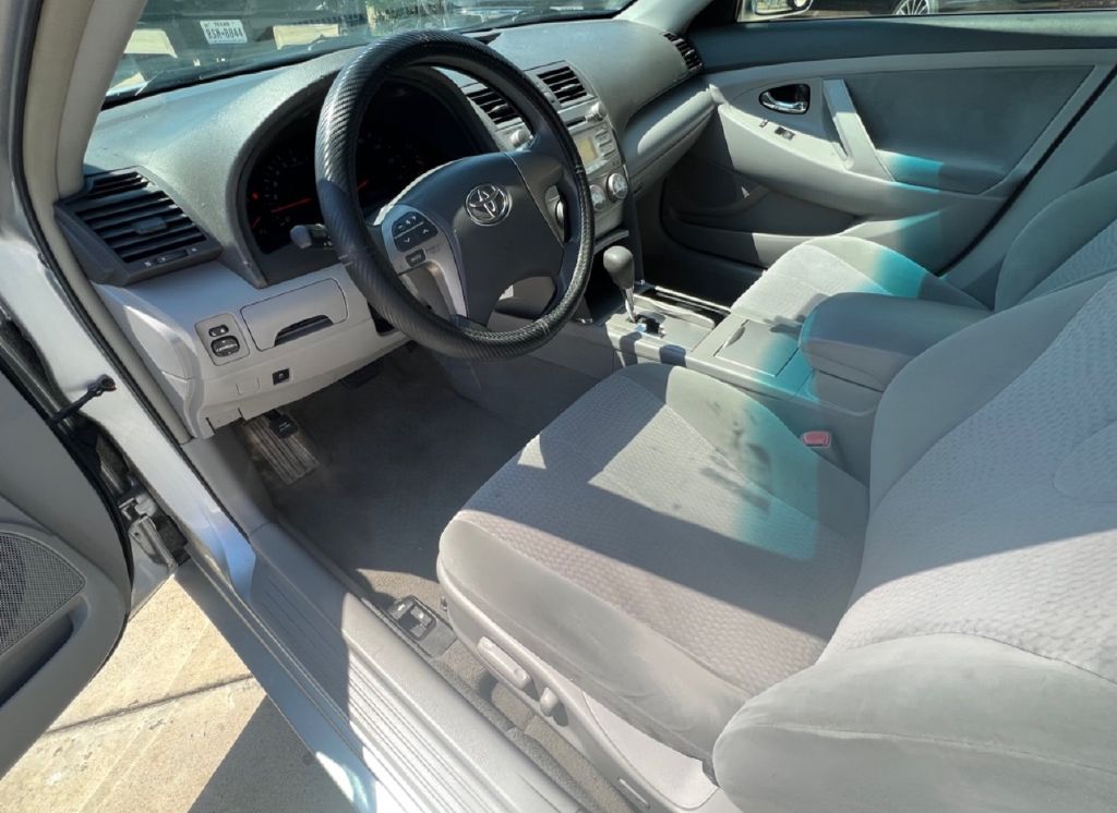 Photo 6 of this TOYOTA CAMRY