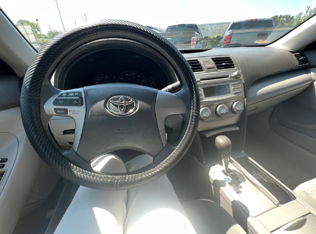 Photo 8 of this TOYOTA CAMRY