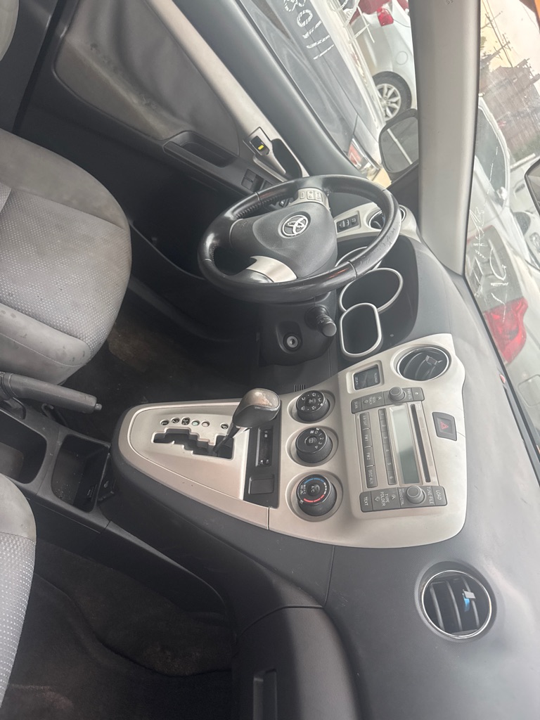 Photo 2 of this TOYOTA COROLLA MATRIX