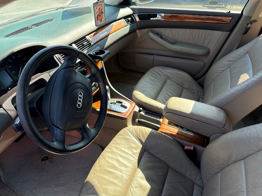 Photo 6 of this AUDI A6