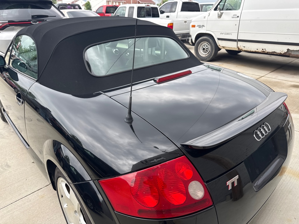 Photo 3 of this AUDI TT