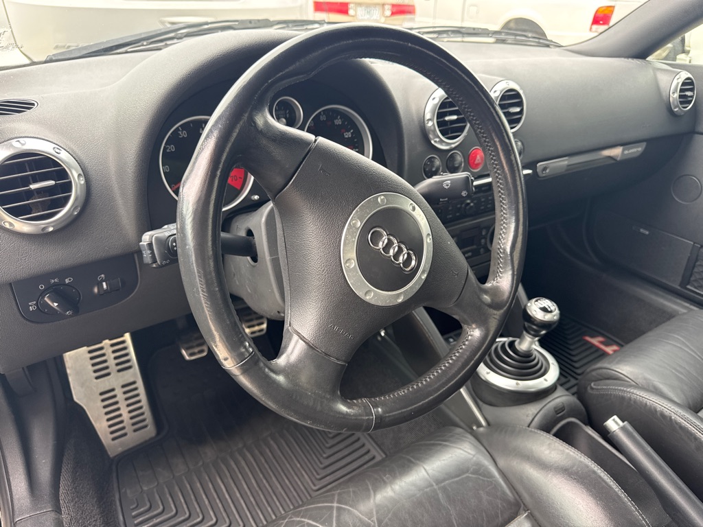 Photo 4 of this AUDI TT