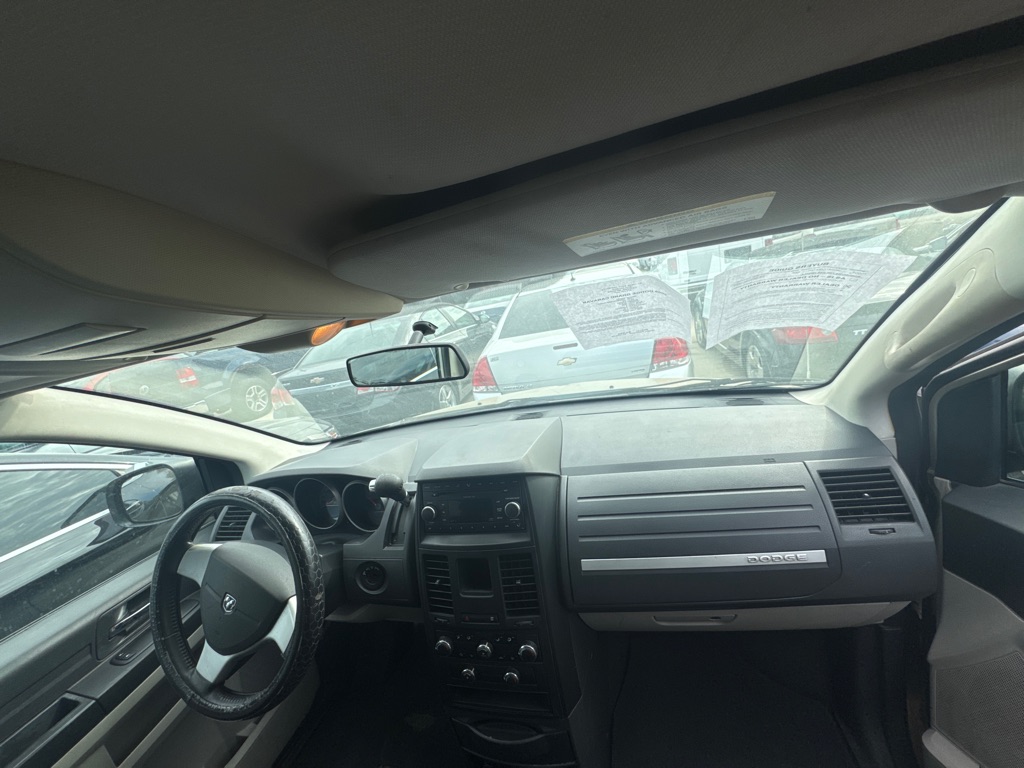 Photo 2 of this DODGE GRAND CARAVAN
