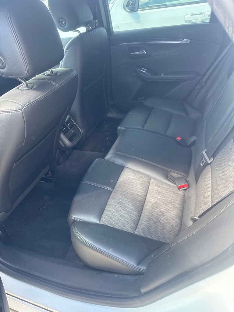 Photo 4 of this CHEVROLET IMPALA
