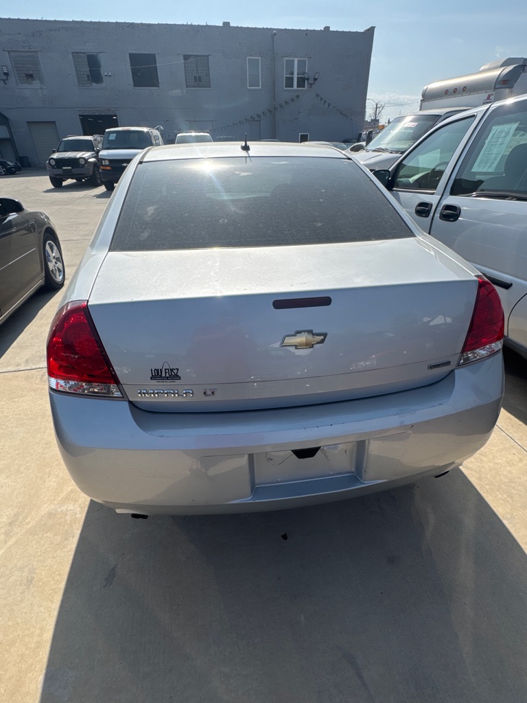 Photo 4 of this CHEVROLET IMPALA LIMITED