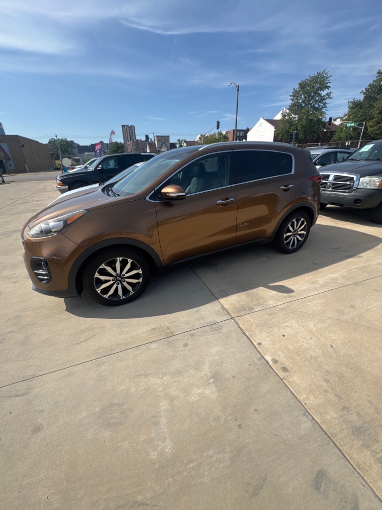 Photo 2 of this KIA SPORTAGE