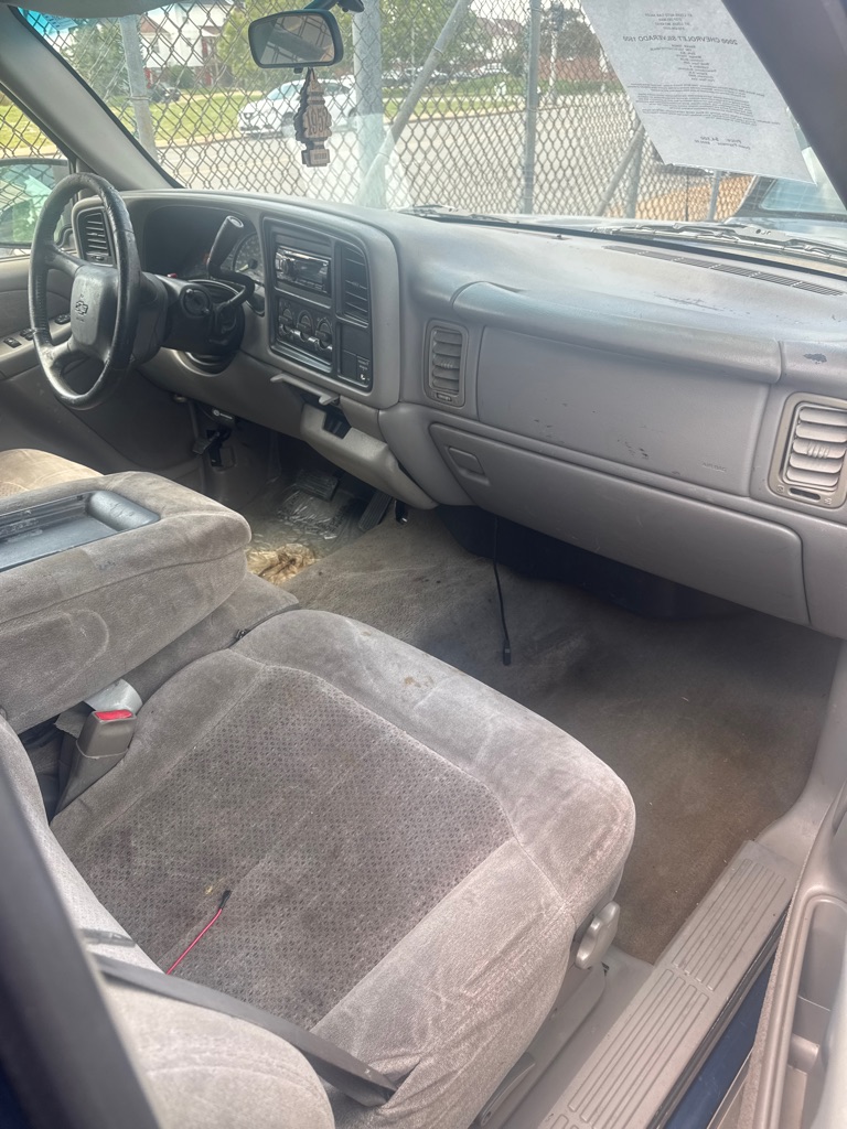 Photo 4 of this CHEVROLET SILVERADO 1500