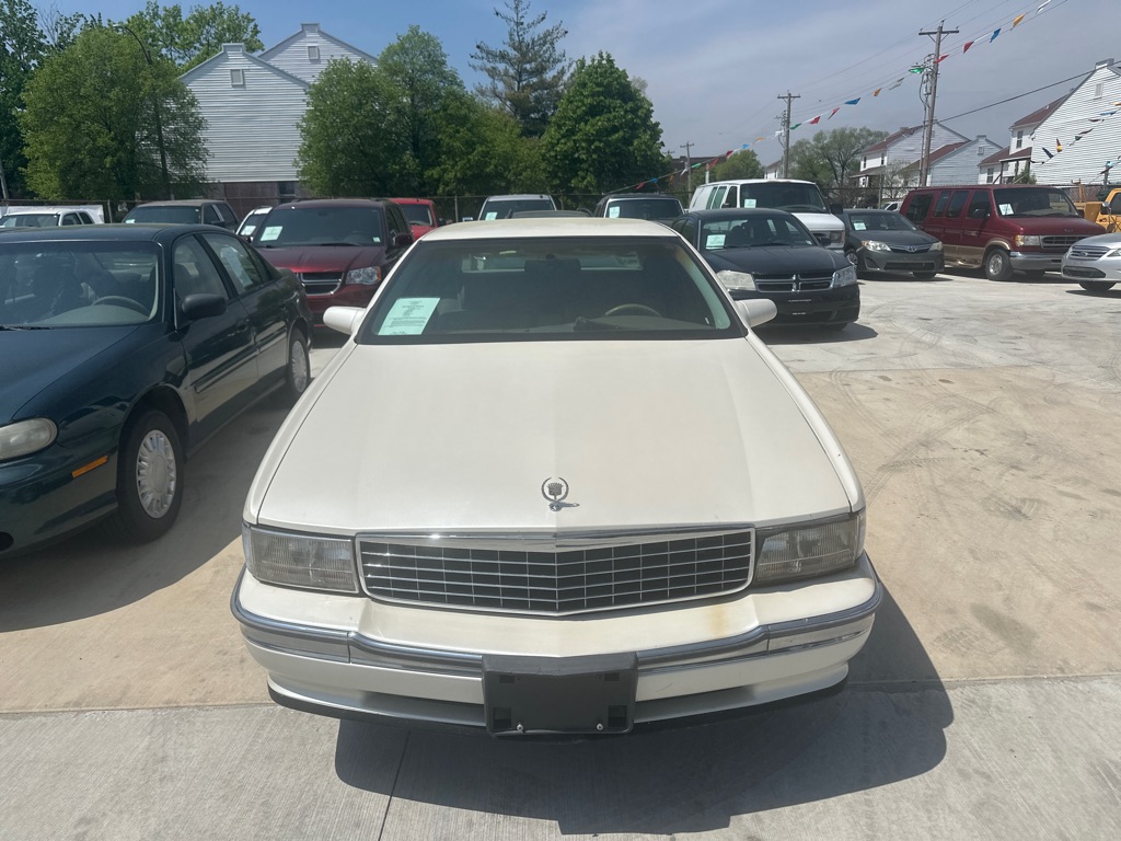 Photo 2 of this CADILLAC DEVILLE