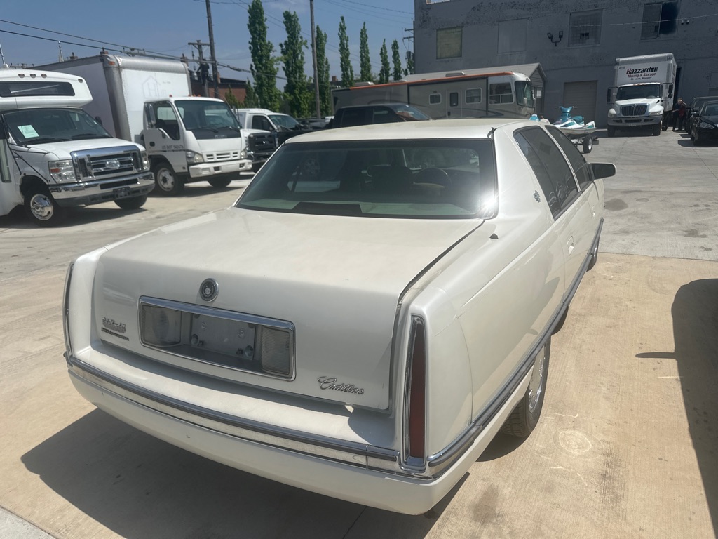 Photo 5 of this CADILLAC DEVILLE