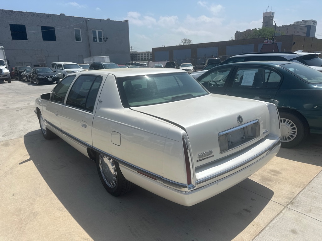 Photo 4 of this CADILLAC DEVILLE