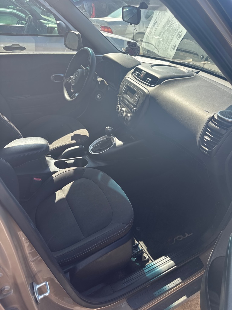 Photo 2 of this KIA SOUL