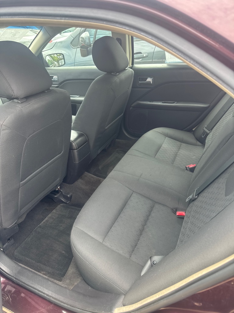 Photo 3 of this FORD FUSION