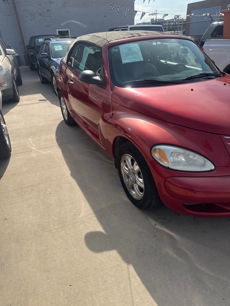 Photo 3 of this CHRYSLER PT CRUISER