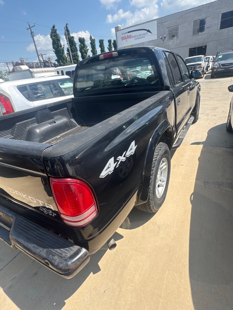 Photo 4 of this DODGE DAKOTA