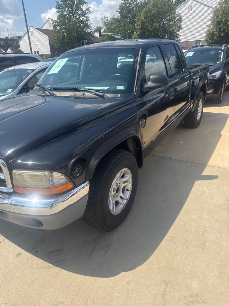 Photo 2 of this DODGE DAKOTA