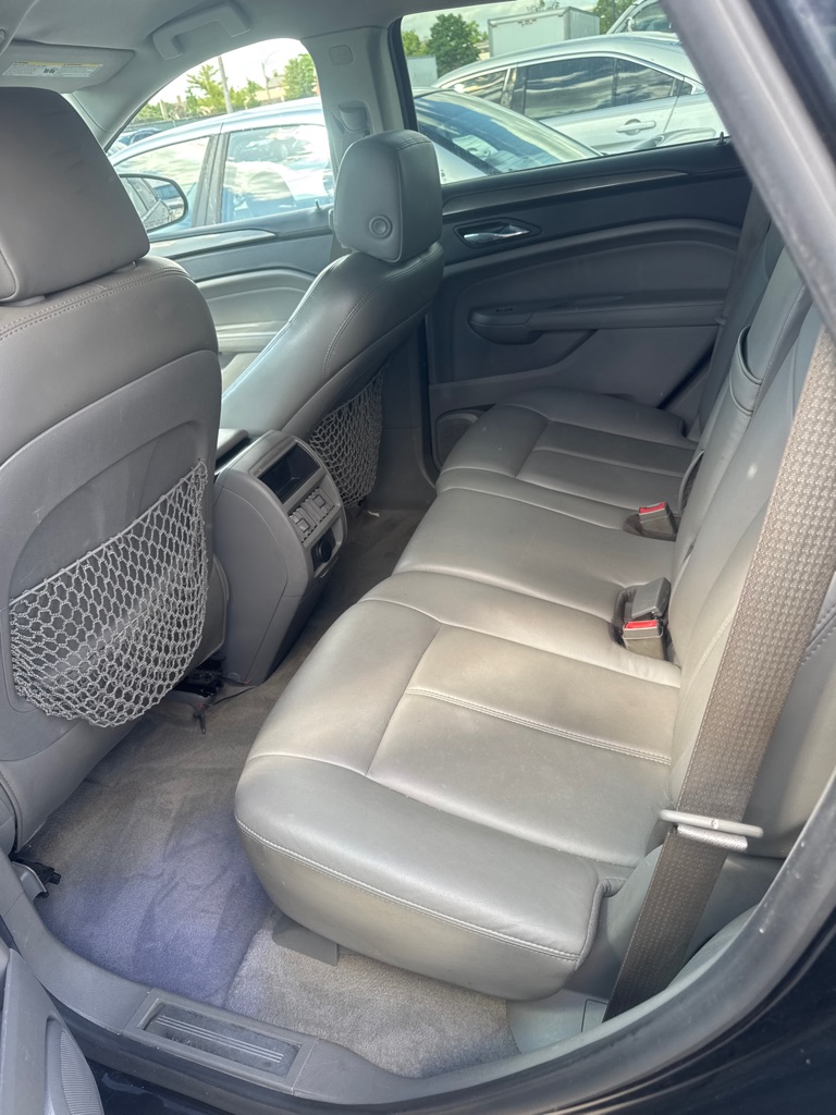 Photo 3 of this CADILLAC SRX