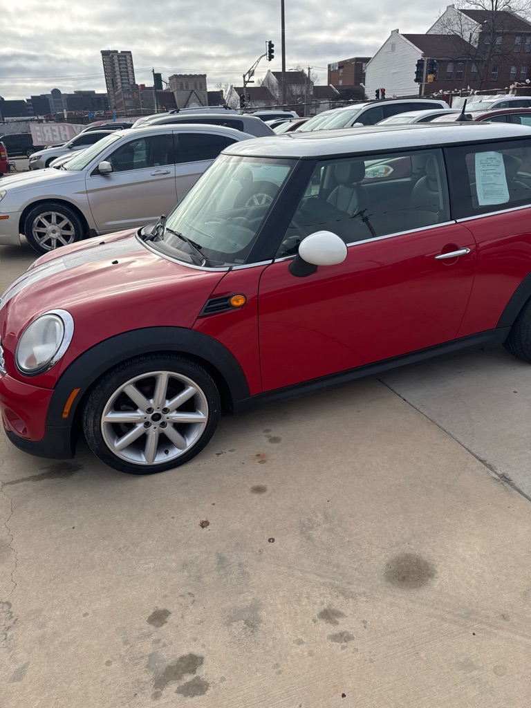 Photo 3 of this MINI COOPER