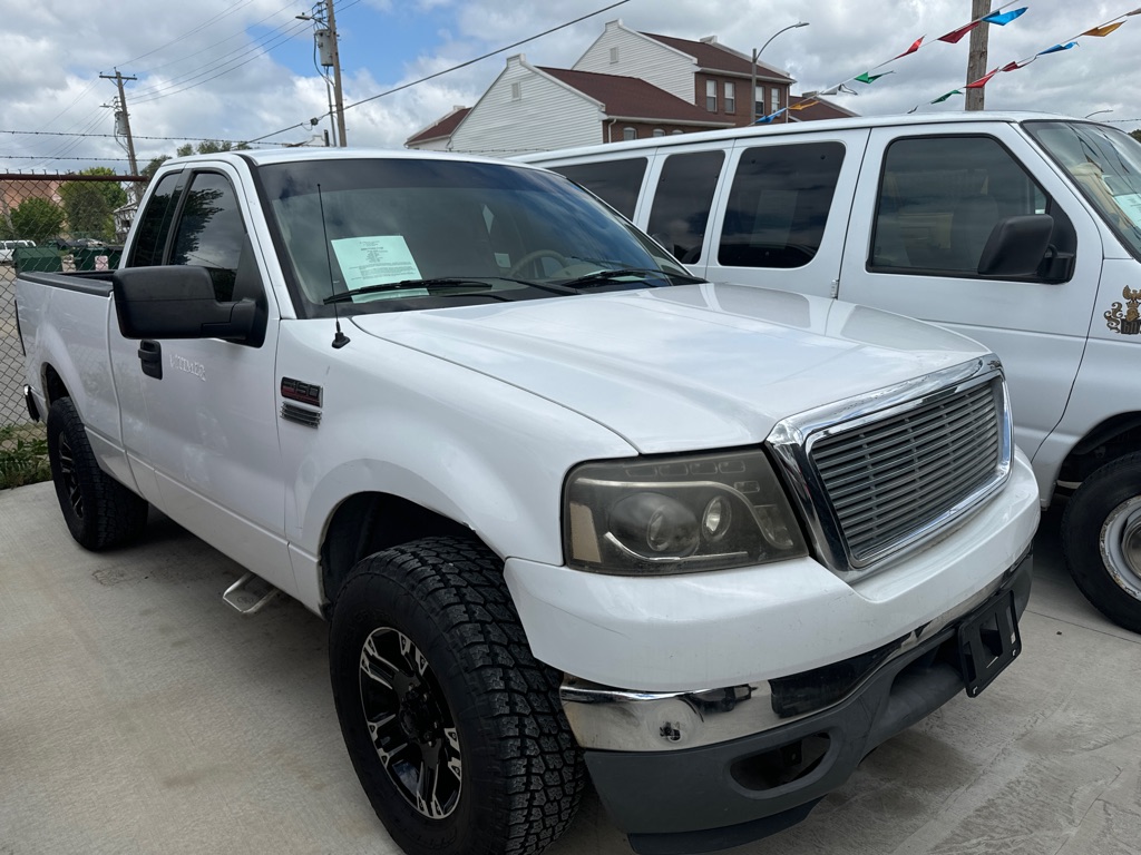Photo 2 of this FORD F150