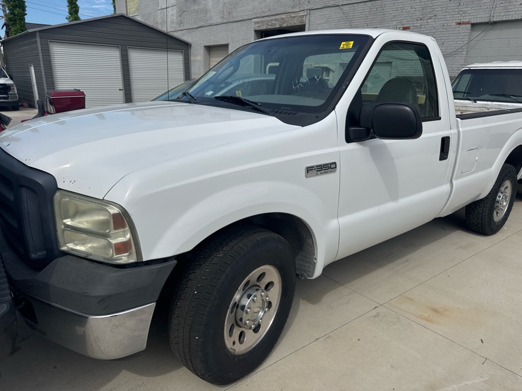 Photo 9 of this FORD F350