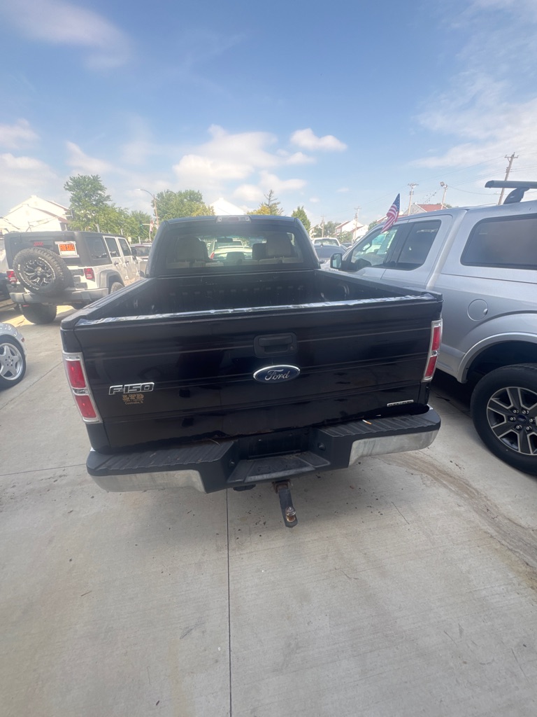Photo 2 of this FORD F150