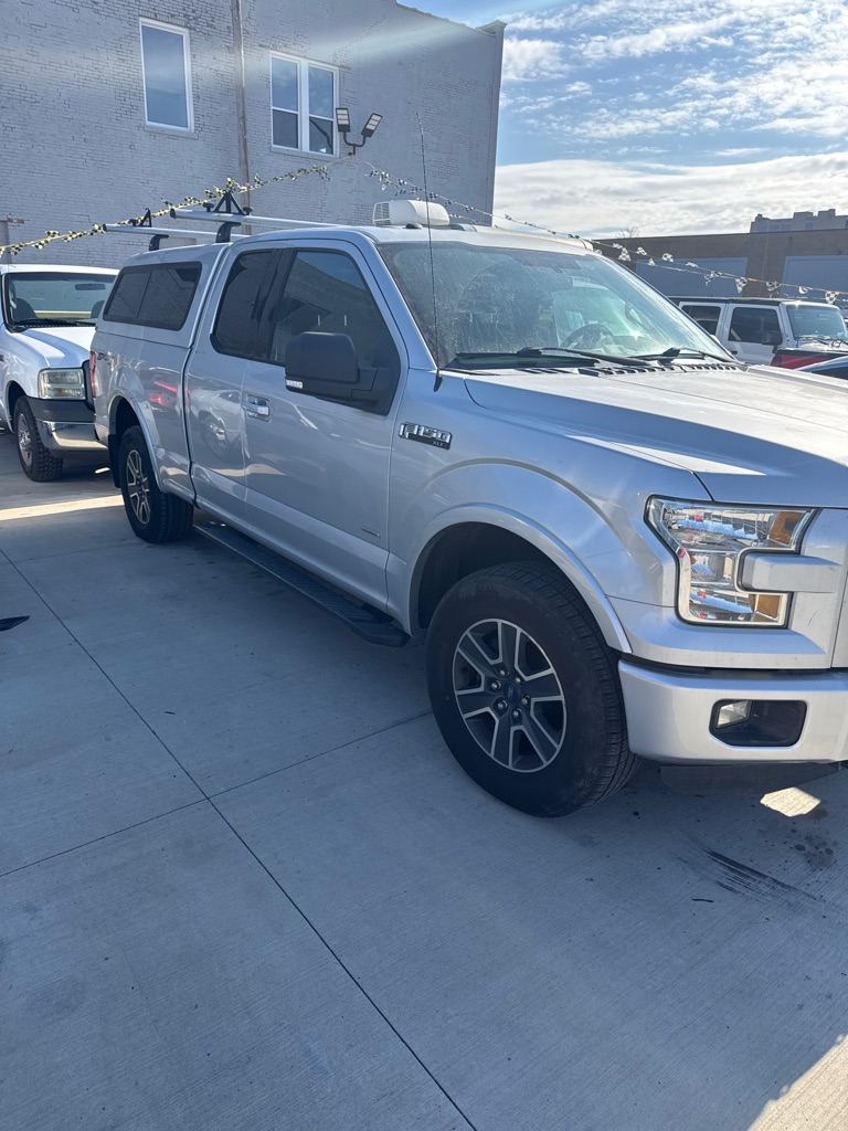 Photo 2 of this FORD F150