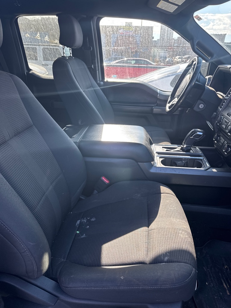 Photo 4 of this FORD F150