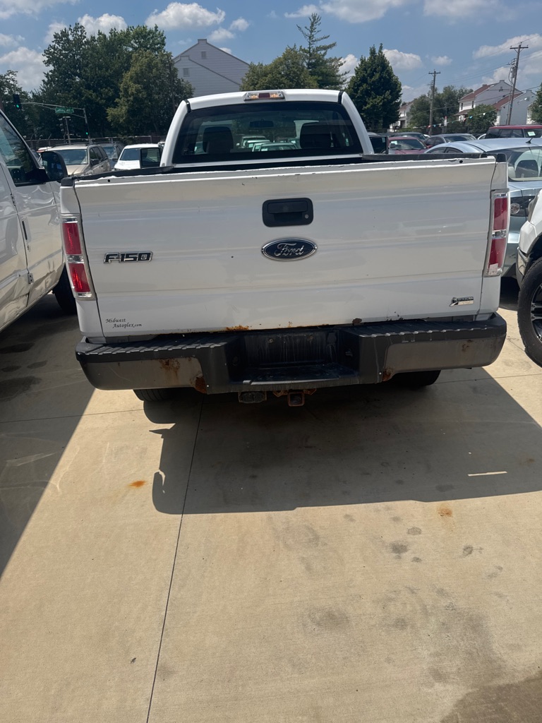 Photo 3 of this FORD F150