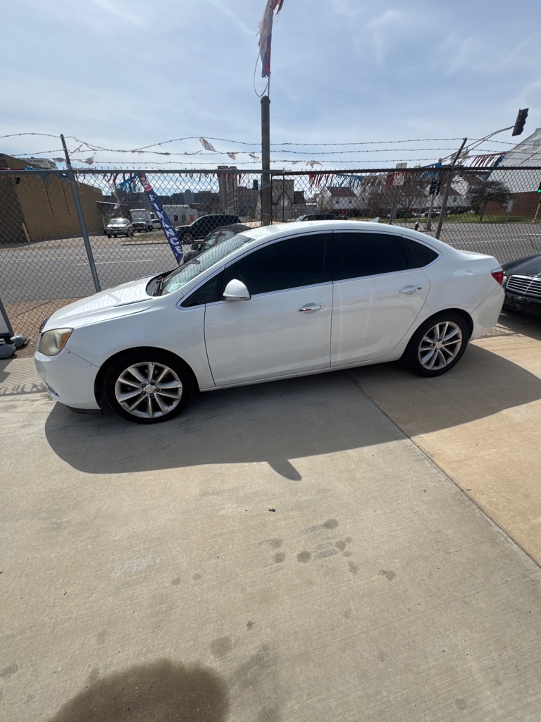 Photo 2 of this BUICK VERANO